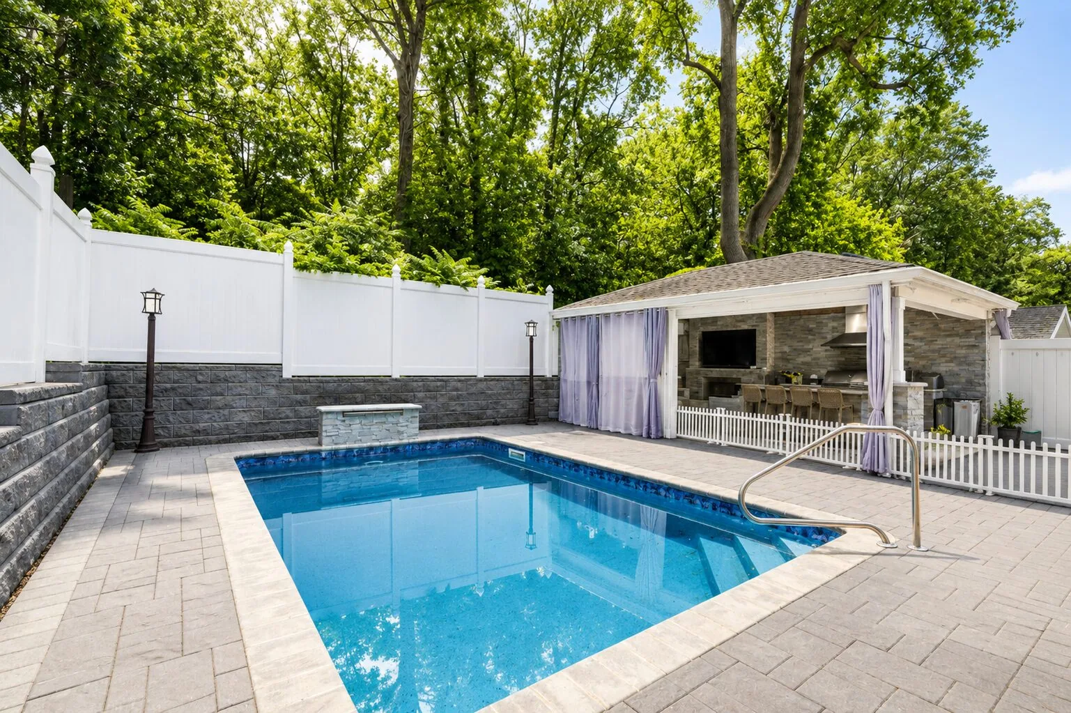 127 Madsen Avenue photo 10