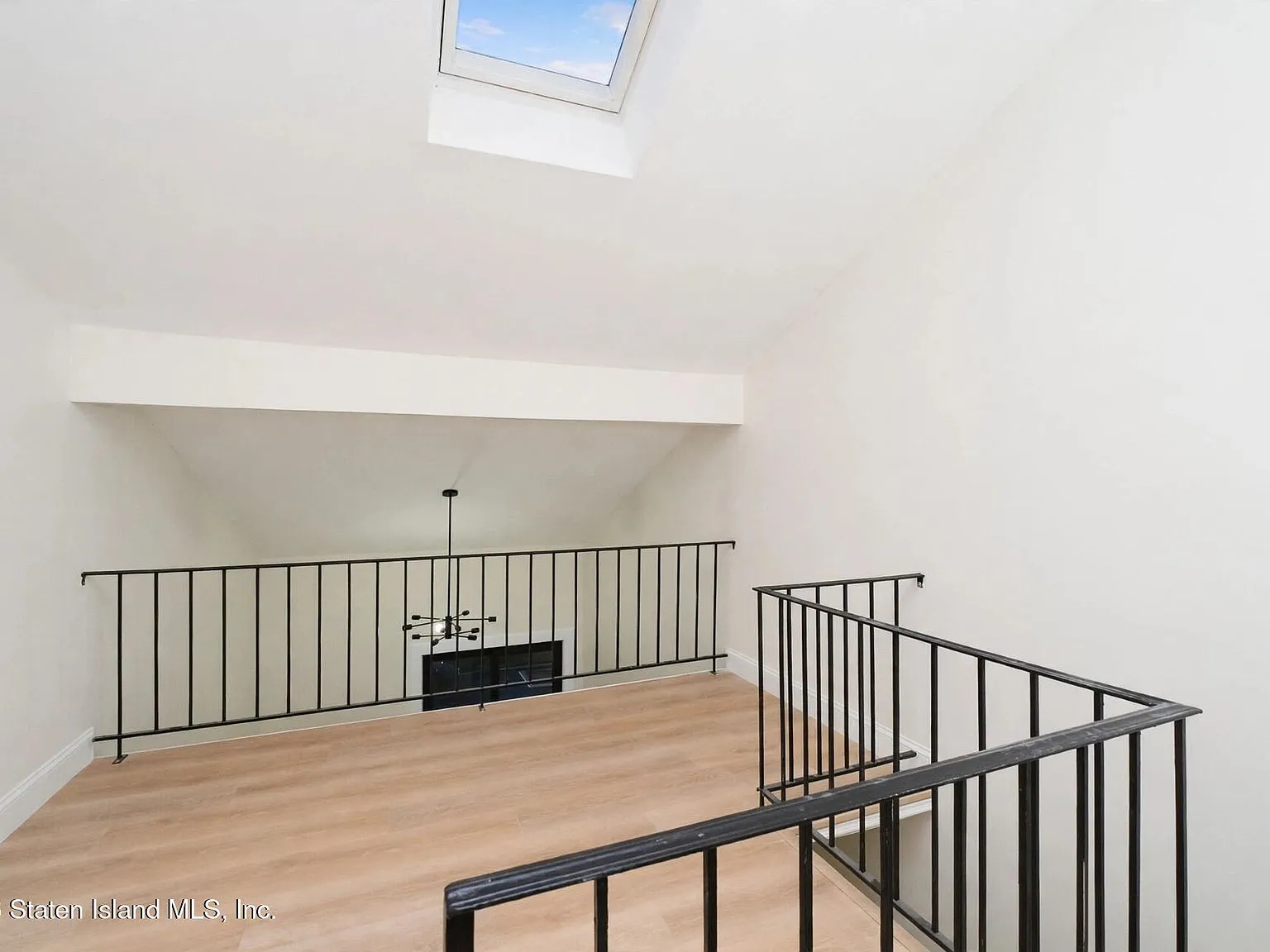25 Wolkoff Lane photo 12