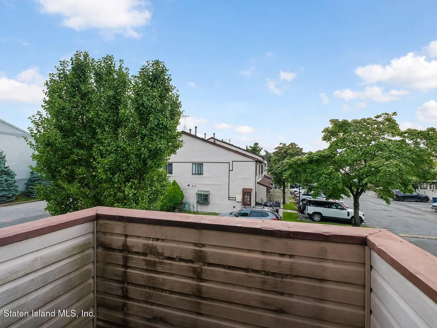 25 Wolkoff Lane photo 17