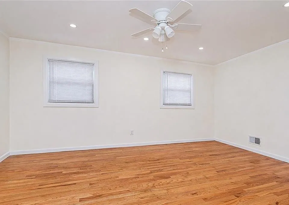 310 Chesterton Avenue photo 12