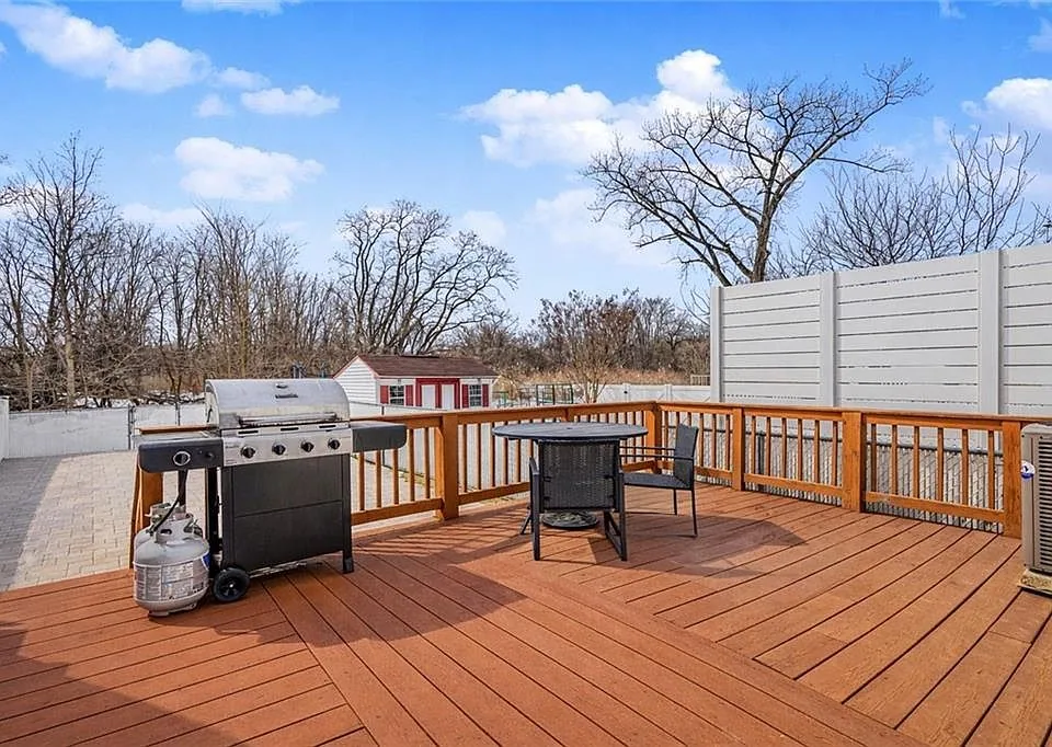 310 Chesterton Avenue photo 20