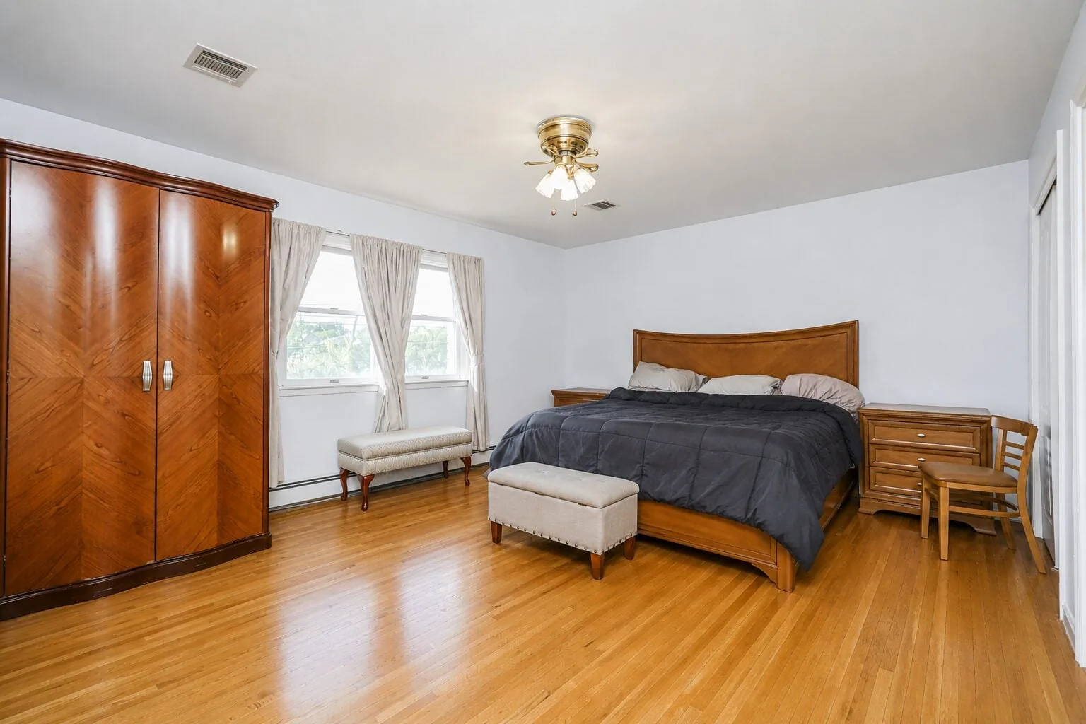 4816 Hylan Boulevard photo 10