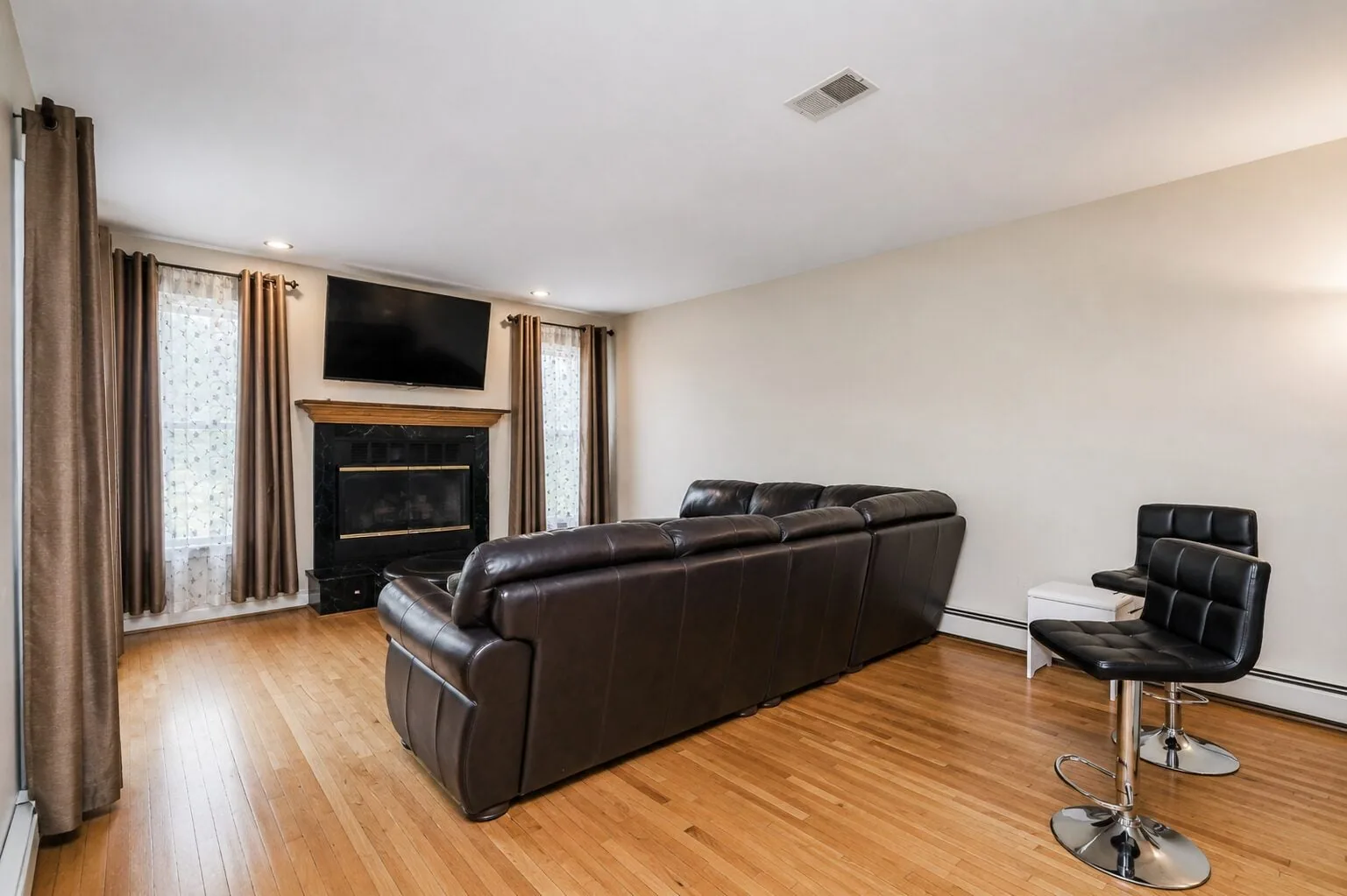 4816 Hylan Boulevard photo 18