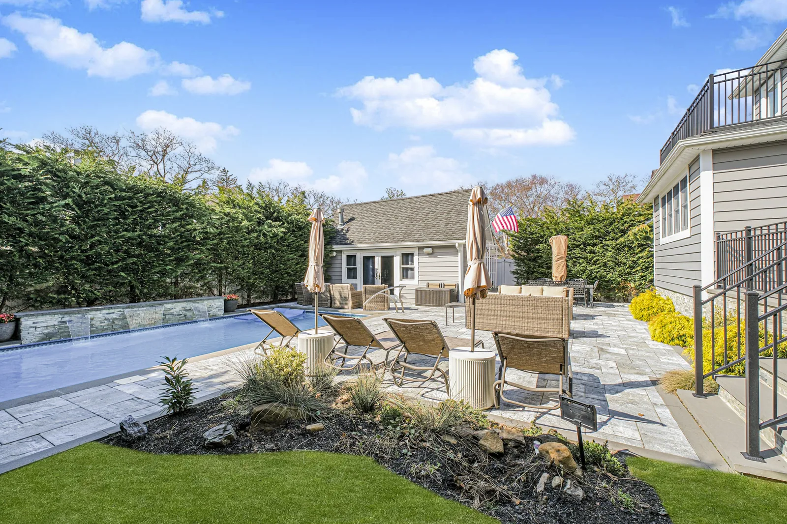 84 Elwood Place photo 6