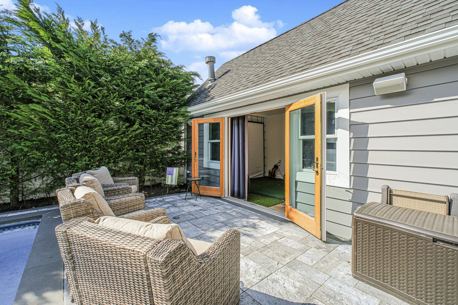 84 Elwood Place photo 9